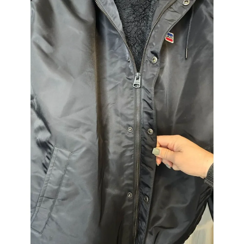 Levi’s Black Sherpa Lined Hooded Jacket Men’s Size L – Warm Winter Coat NWT
